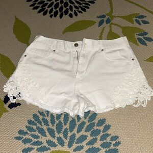 High waisted lace denim shorts LAST CHANCE BEFORE ITS DONATED
